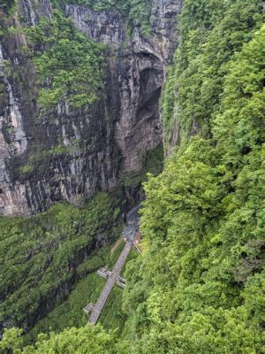 Das Tianmenshan-Gebirge – Eine fantastische Kulisse mit atemberaubenden Aussichten!