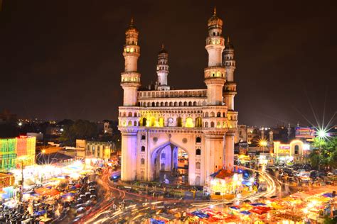  Der Charminar: Ein majestätisches Wahrzeichen der Hyderabadi Geschichte und Architektur!