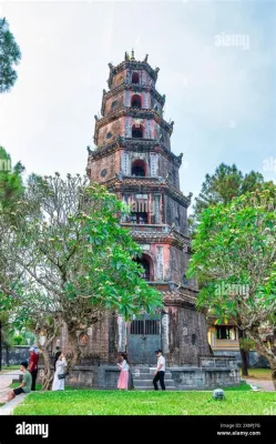  Der Thien Mu Pagoda - Ein spiritueller Anker inmitten des geschäftigen Huế!