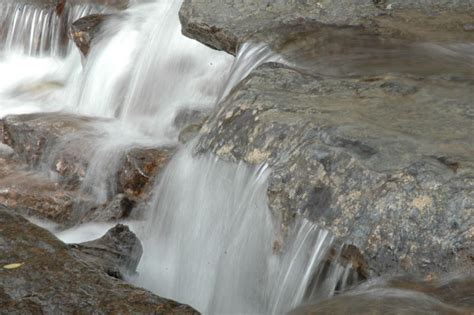 Die Lüshanshan-Szenarien - Eintembergende Gipfelblicke und Mystische Wasserfälle!