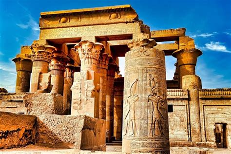  Die Tempel von Kom Ombo: Eine Reise durch Zeit und Mythologie!